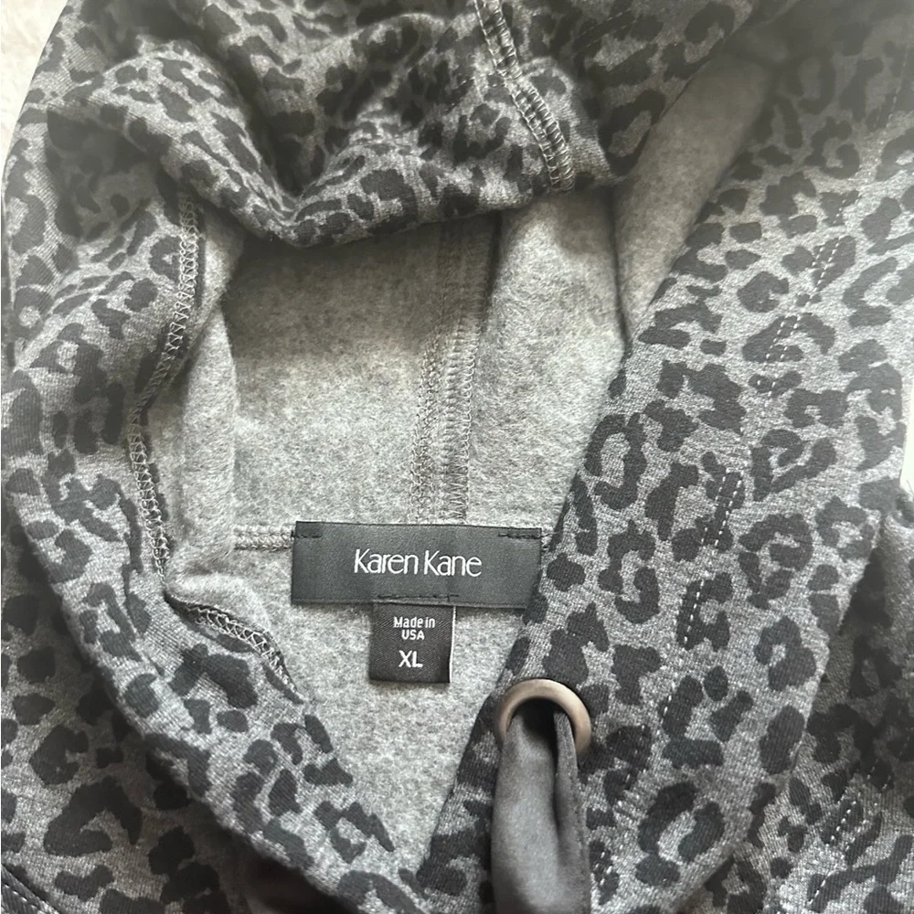 Karen Kane Leopard Print Long Sleeve Hoodie Black Gray Sz XL $148 NEW With Tags